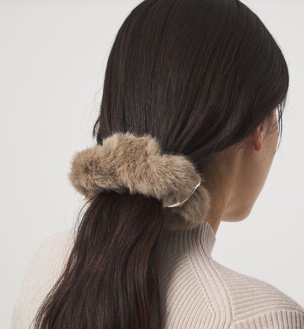 【グリーンレーベルリラクシング/green label relaxing】 フェイクファー メタルリング シュシュ