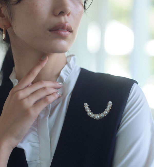 【グリーンレーベルリラクシング/green label relaxing】 フェイクパール ラインパヴェ ブローチ