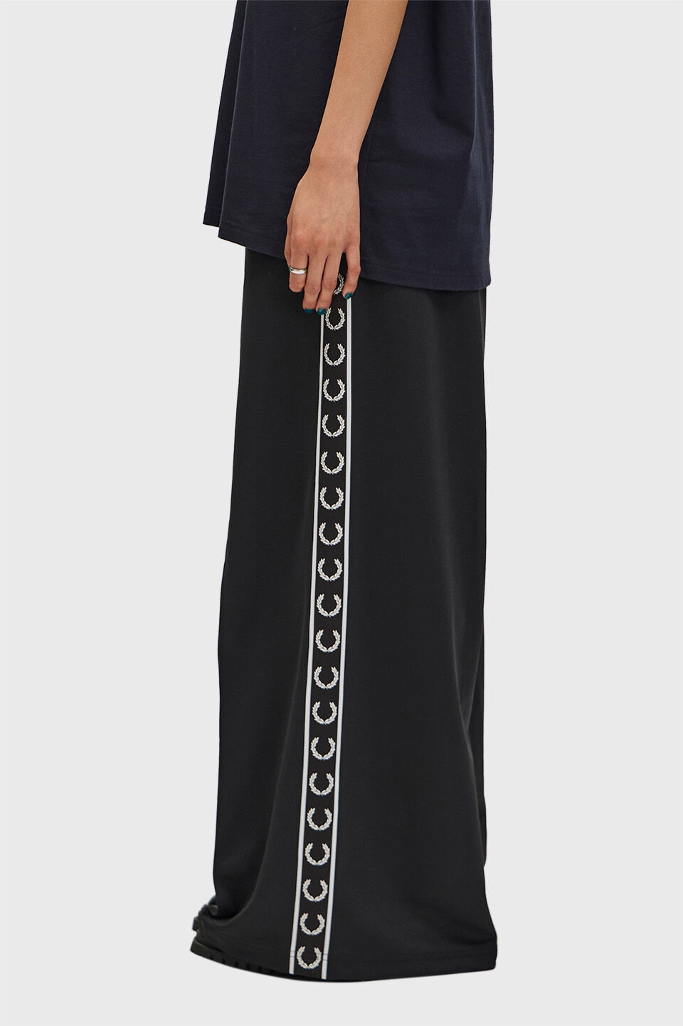 【フレッドペリー/FRED PERRY】 Taped Track Pants