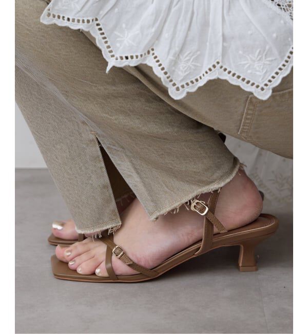 SLOBE レザークロスサンダル