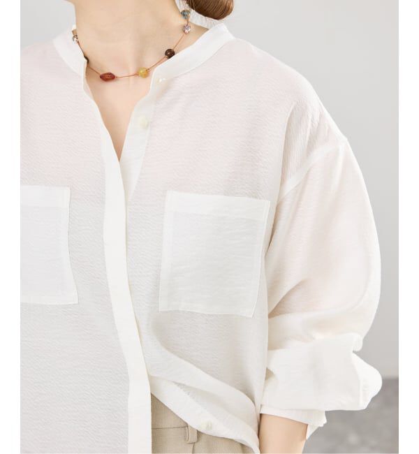 ジャガードバンドカラーブラウス
