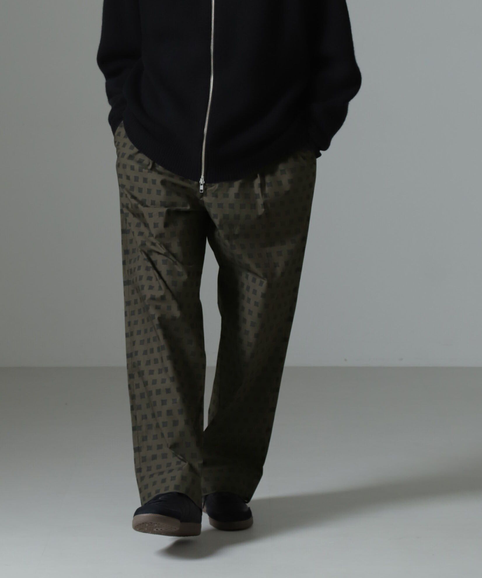 メンズファッションなら|【ナノ・ユニバース/NANO universe】 オリジナルパターンイージーパンツ