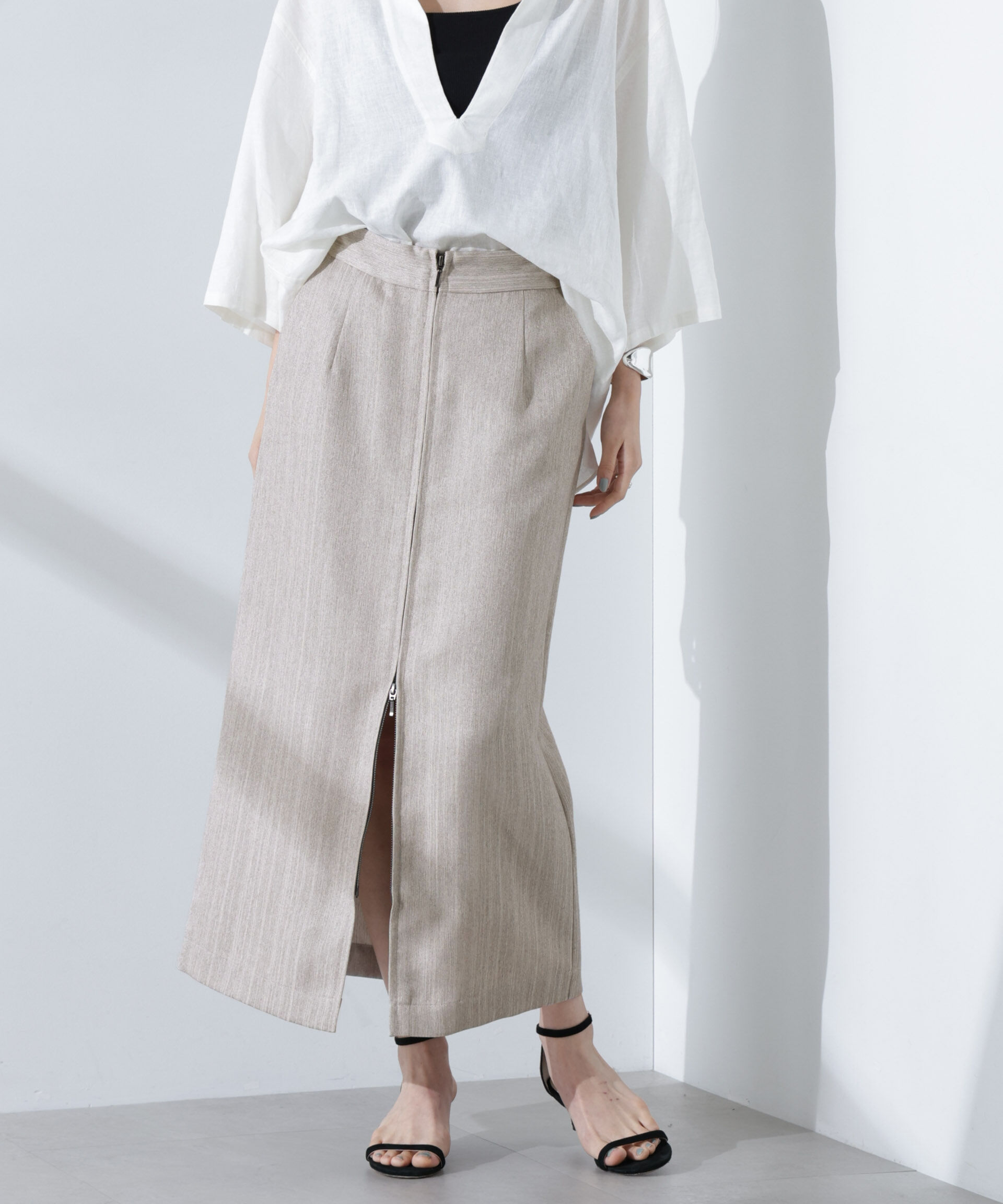 【ナノ・ユニバース/NANO universe】 メタリックフロントZIPスリットタイトスカート