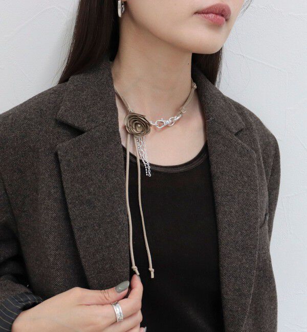 ファッションメンズのイチオシ|【フレディアンドグロスター/FREDY&GLOSTER】 スエード花チョーカー