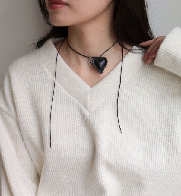 【フレディアンドグロスター/FREDY&GLOSTER】 フェイクレザーハートペンダント