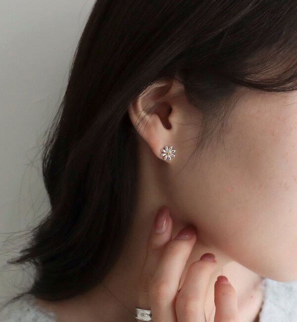 【フレディアンドグロスター/FREDY&GLOSTER】 マーガレットピアス