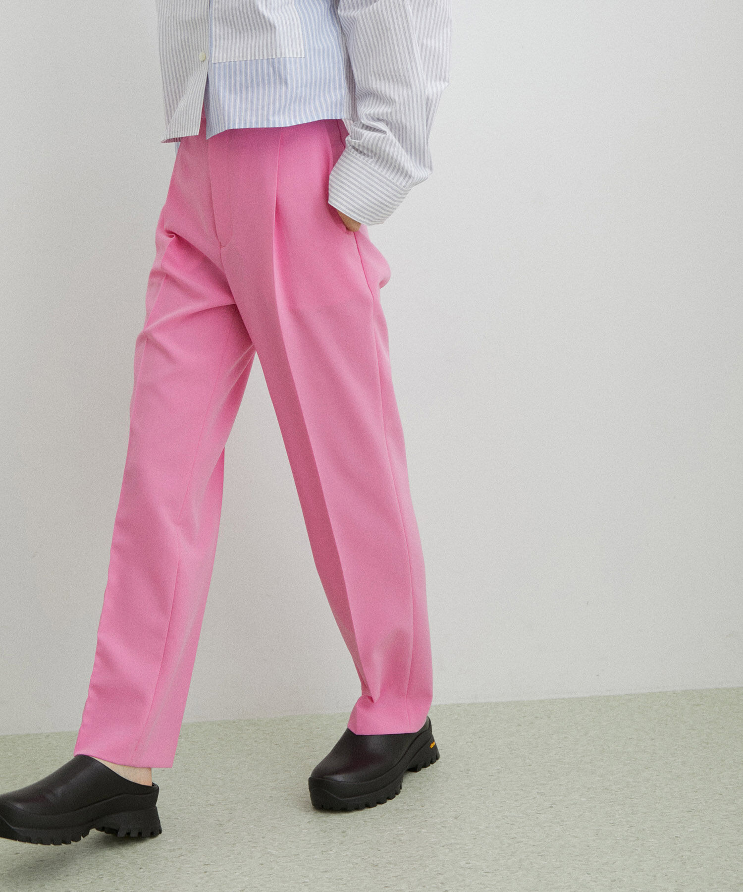 【アダム　エ　ロペ/ADAM ET ROPE’】 【サステナブル】スリムスラックス