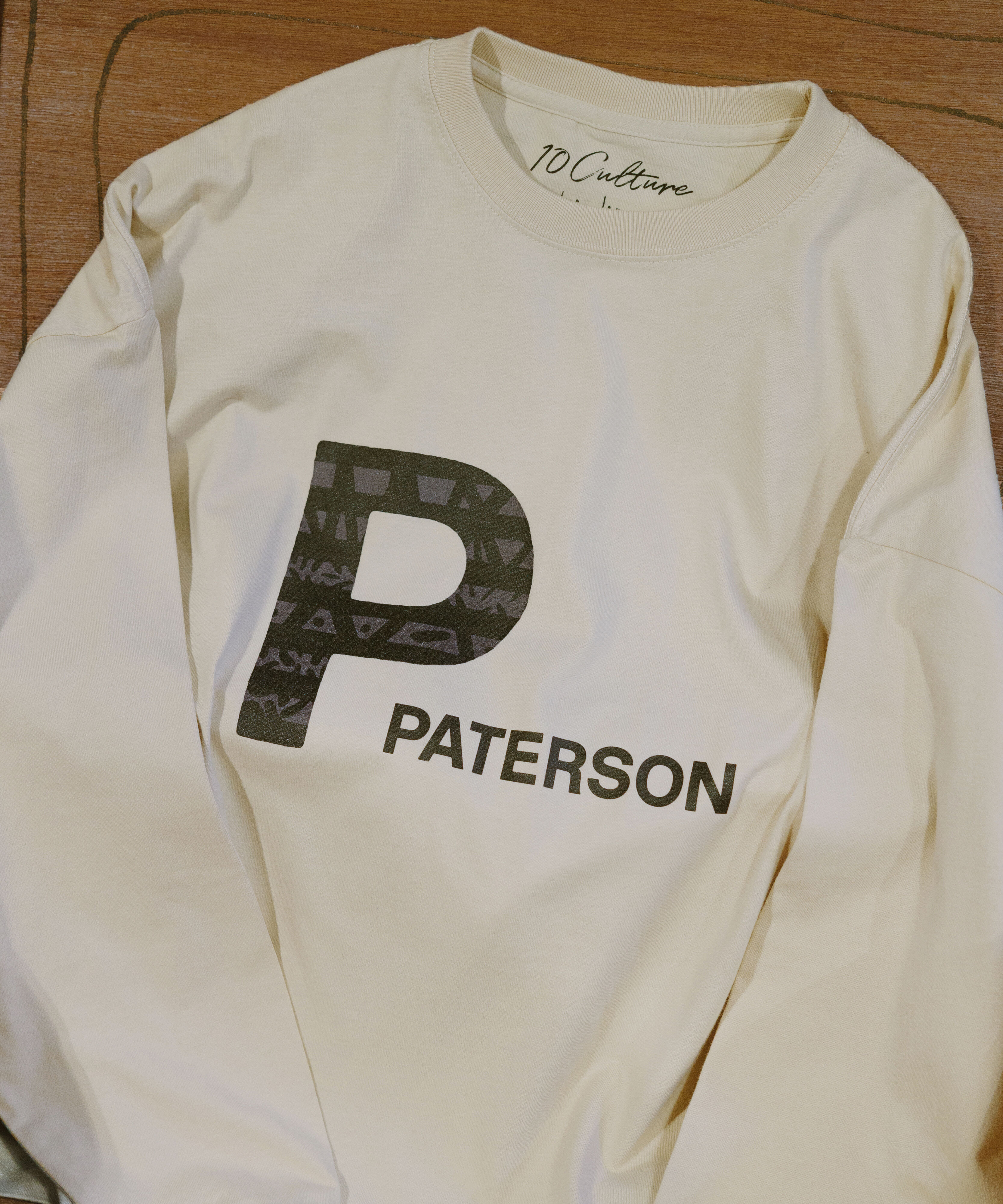 アイルミネで買える「【アダム エ ロペ/ADAM ET ROPE’】 【JIM JARMUSCH × 10C】MOVIE TITLE LONG SLEEVE T-SHIRT」の画像です。価格は9,350円になります。