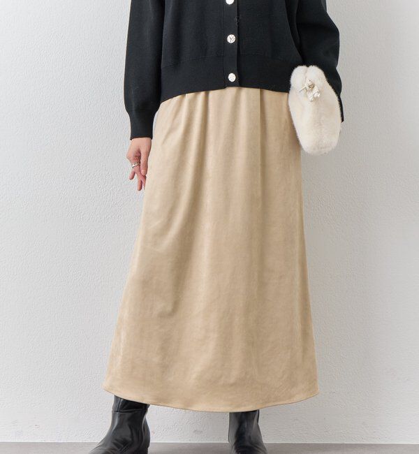 【アンディコール/un dix cors】 《こなれ感も美脚も叶う》ストレッチスウェードフレアスカート