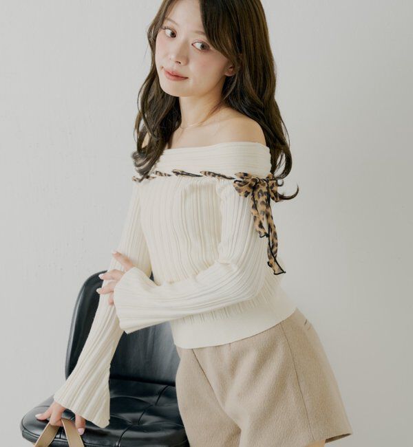 【チコ/Chico】 レオパード肩リボンオフショルリブニット