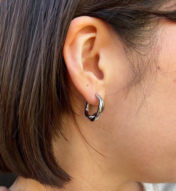 【カプリシュ　レマージュ/CAPRICIEUX LE'MAGE】 〈GOLDY/ゴールディ〉ノットフープピアス