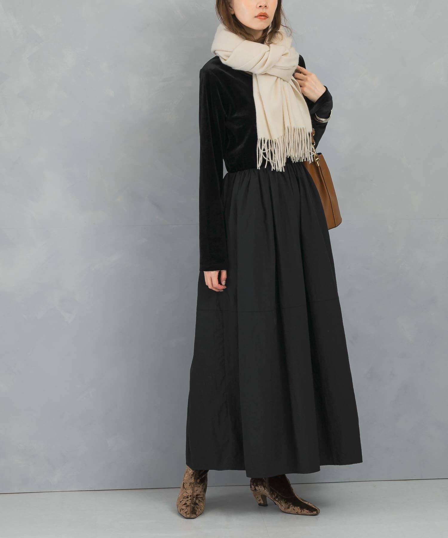 【アーバンリサーチ/URBAN RESEARCH】 『WEB限定』ベロアドッキングワンピース