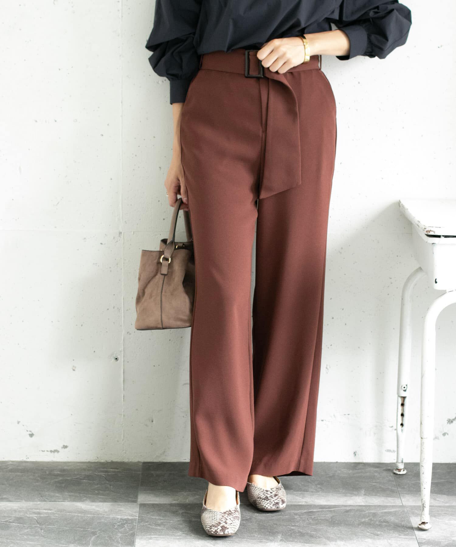 【アーバンリサーチ/URBAN RESEARCH】 ベルト付きセミワイドパンツ∴