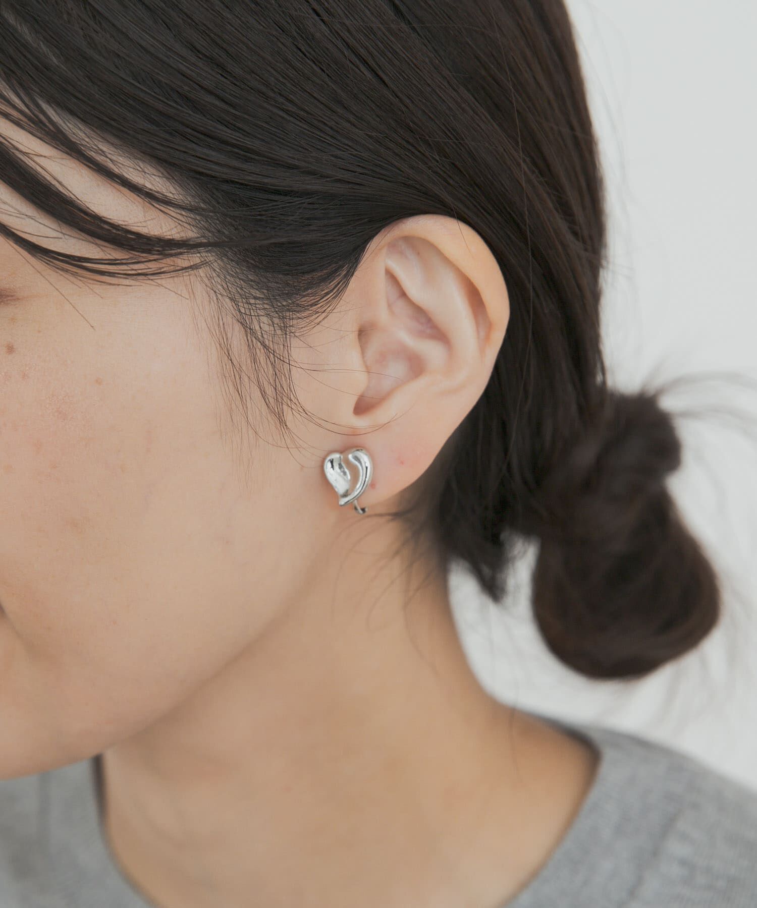 【アーバンリサーチ/URBAN RESEARCH】 ハートモチーフイヤリング