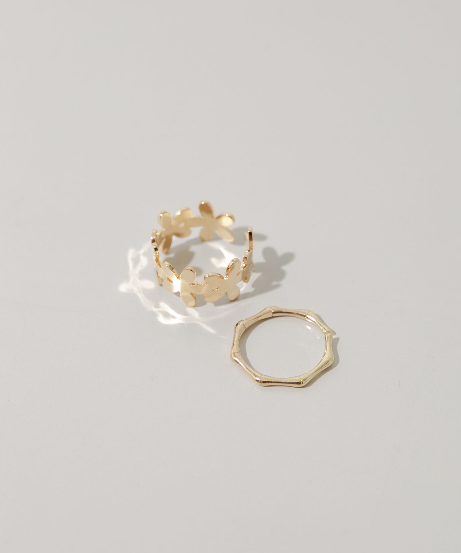 ファッションメンズのイチオシ|【アーバンリサーチ/URBAN RESEARCH】 メタルフラワー2セットリング