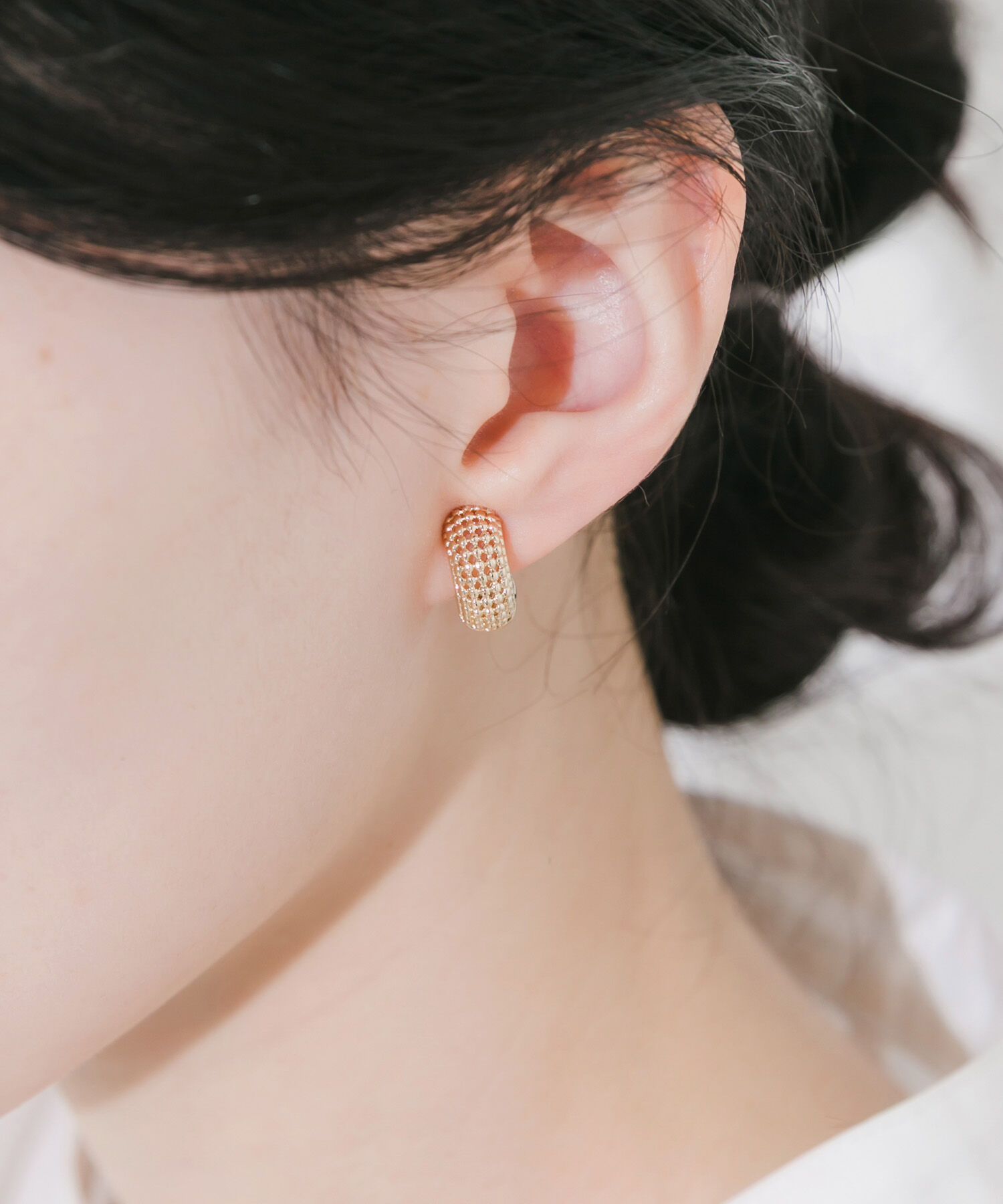 【アーバンリサーチ/URBAN RESEARCH】 エンボスワンタッチフープイヤリング