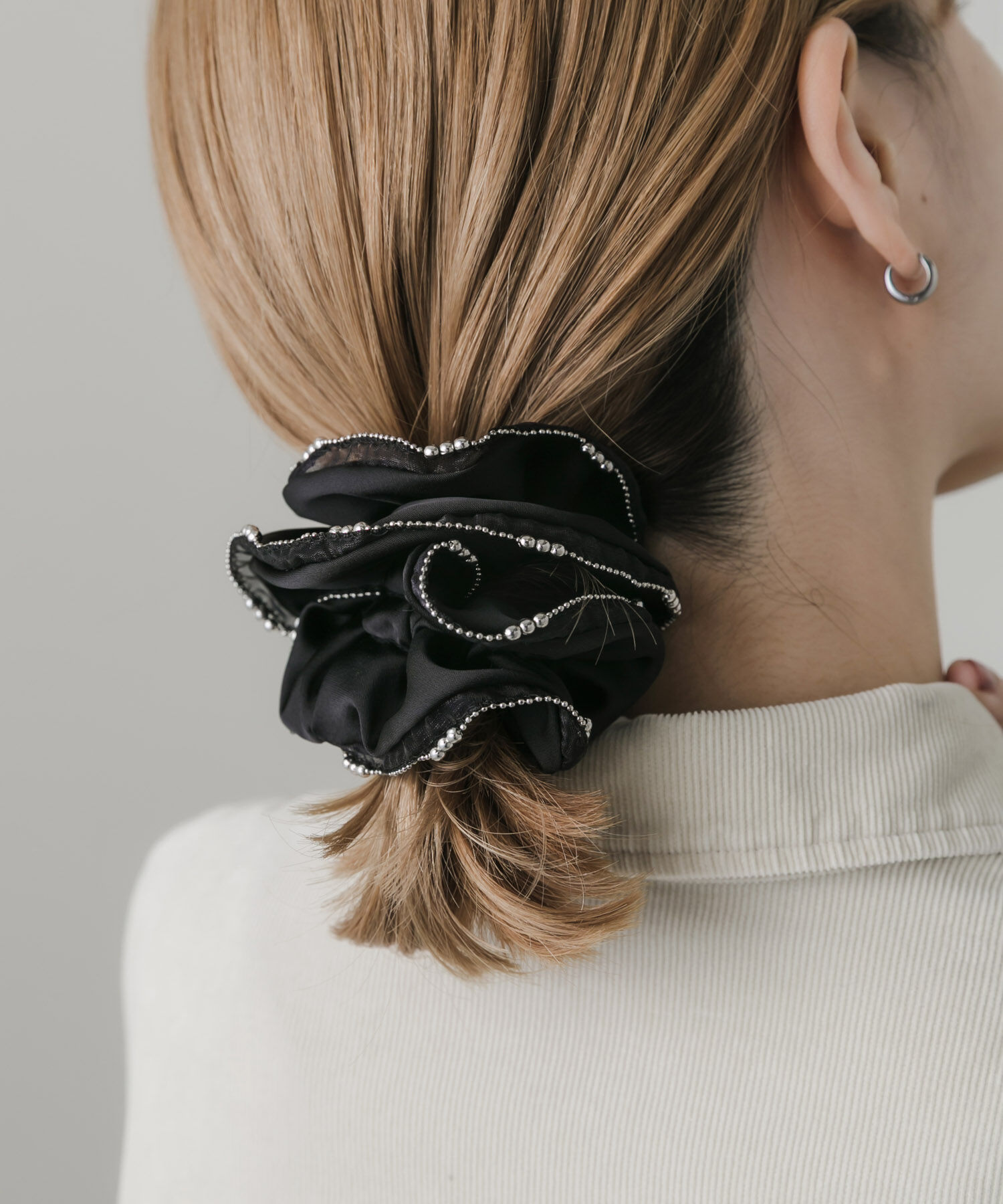 モテ系ファッションメンズ|【アーバンリサーチ/URBAN RESEARCH】 チェーンラインサテンシュシュ