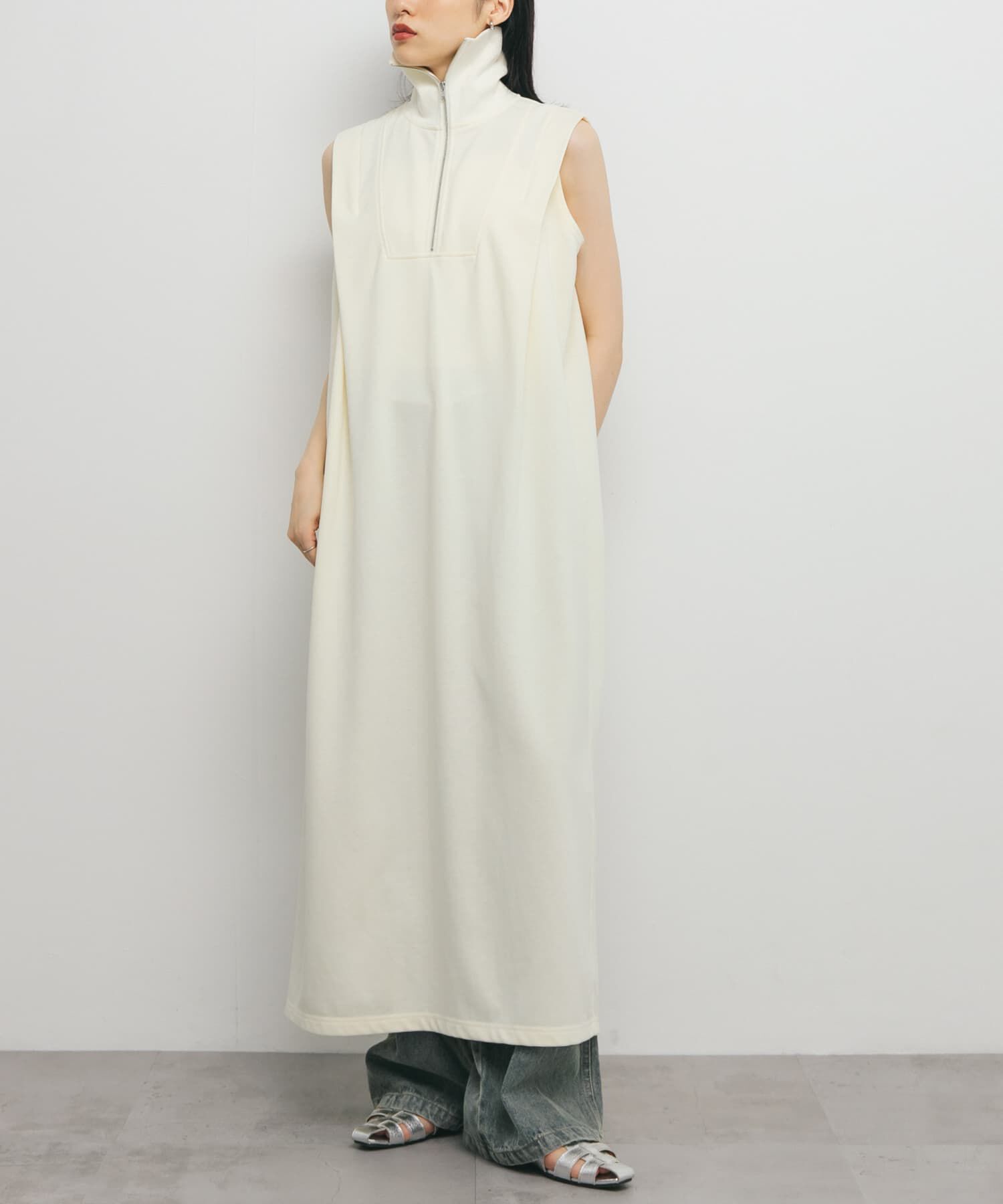 【ケービーエフ/KBF】 ハーフZIPカットワンピース