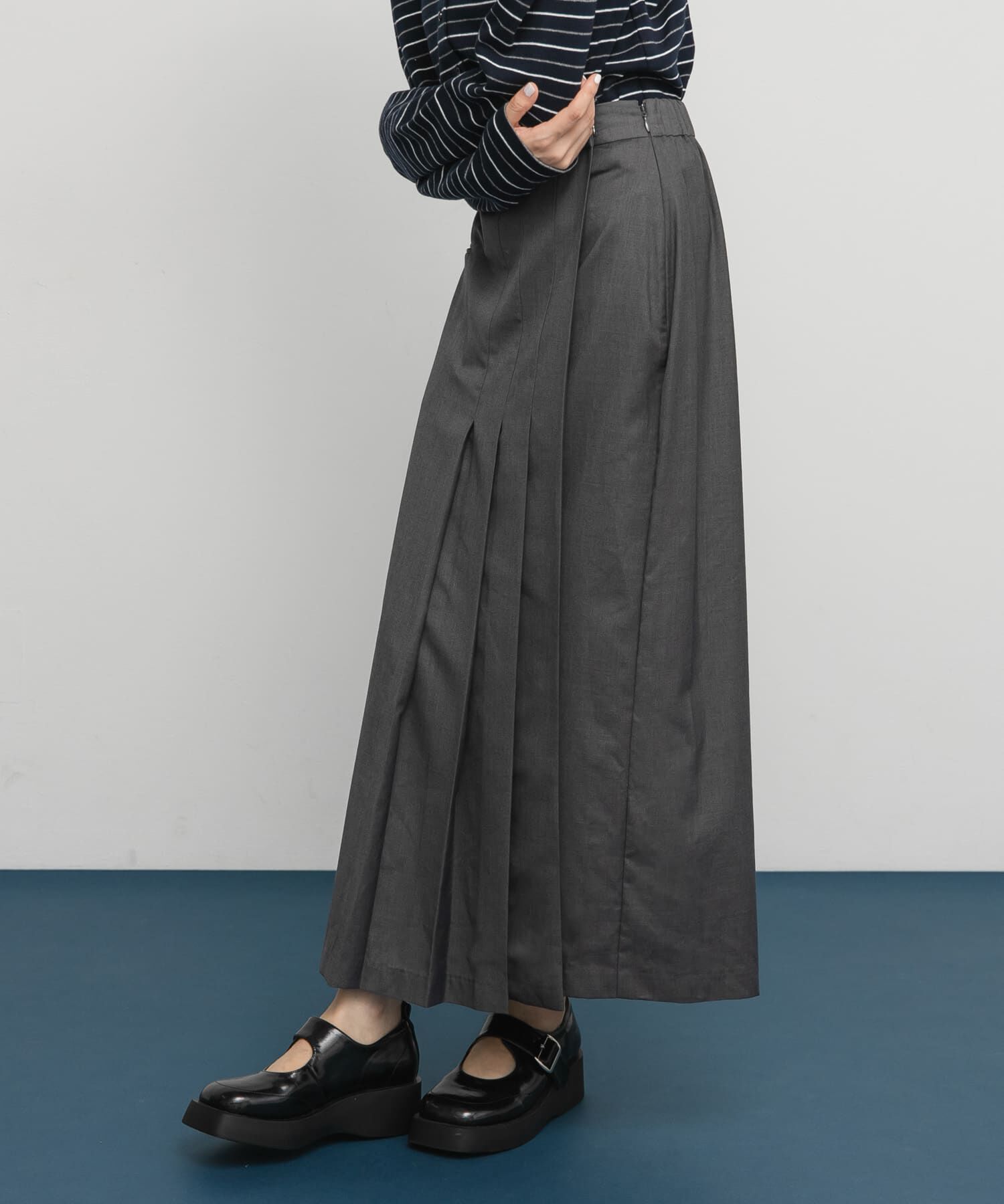 【ケービーエフ/KBF】 ラップライクプリーツスカート