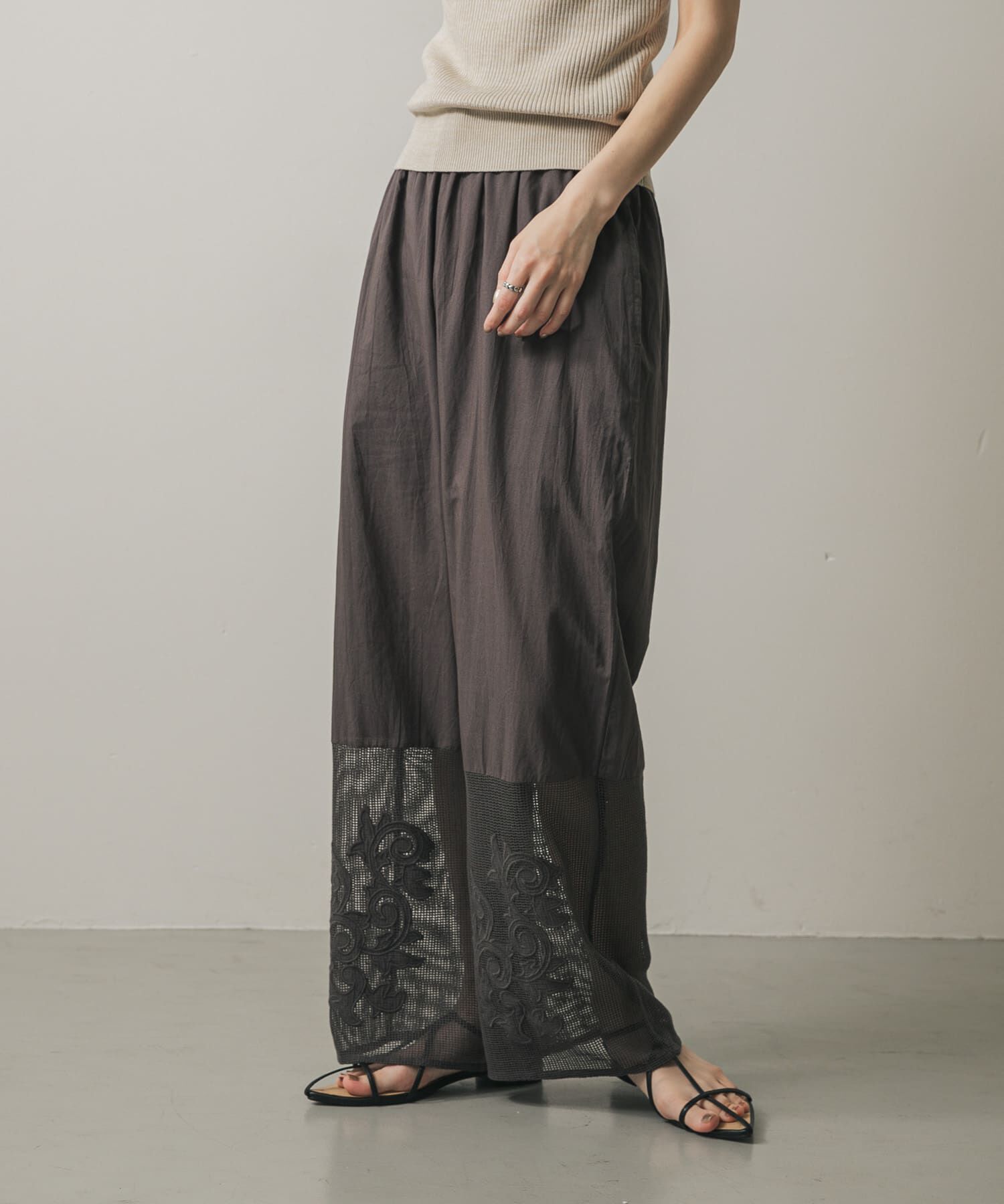 メンズファッションなら|【センスオブプレイス バイ アーバンリサーチ/SENSE OF PLACE by URBAN RESEARCH】 インドシシュウメッシュイージーパンツ