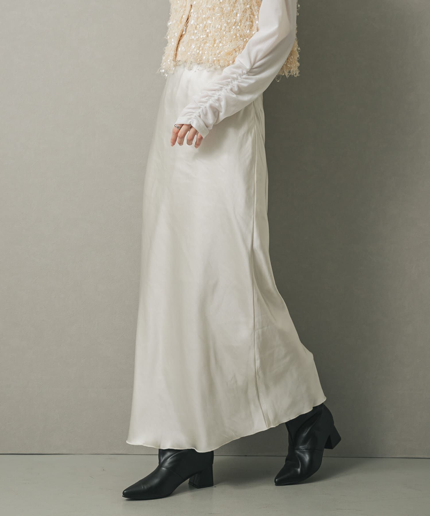 【センスオブプレイス　バイ　アーバンリサーチ/SENSE OF PLACE by URBAN RESEARCH】 サテンアイラインスカート