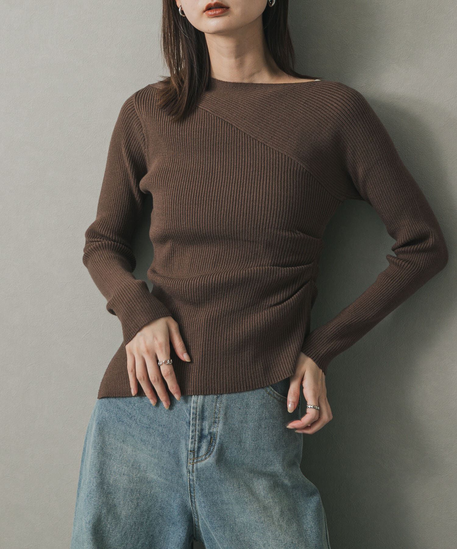 【センスオブプレイス　バイ　アーバンリサーチ/SENSE OF PLACE by URBAN RESEARCH】 アシメデザインセーター