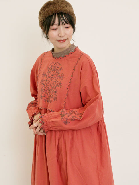 【サマンサモスモス/Samansa Mos2】 【S/Mサイズ】配色刺繍ワンピース