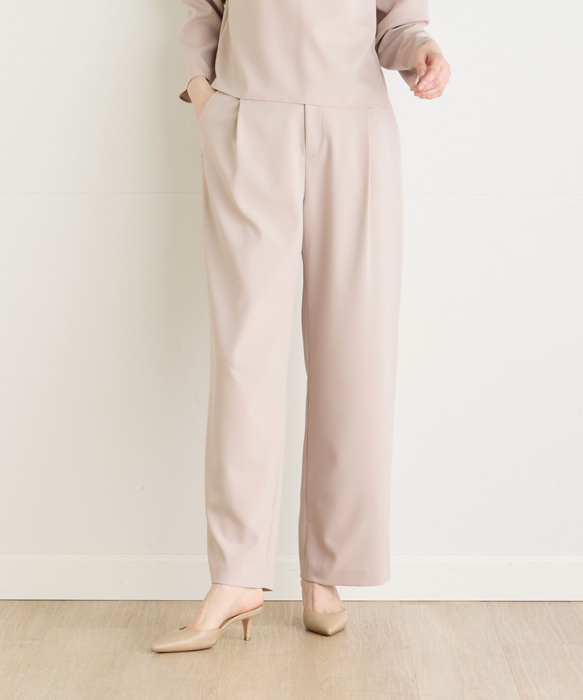 メンズファッションの一押し|【スーペリアクローゼット/SUPERIOR CLOSET】 ワンタックストレートパンツ