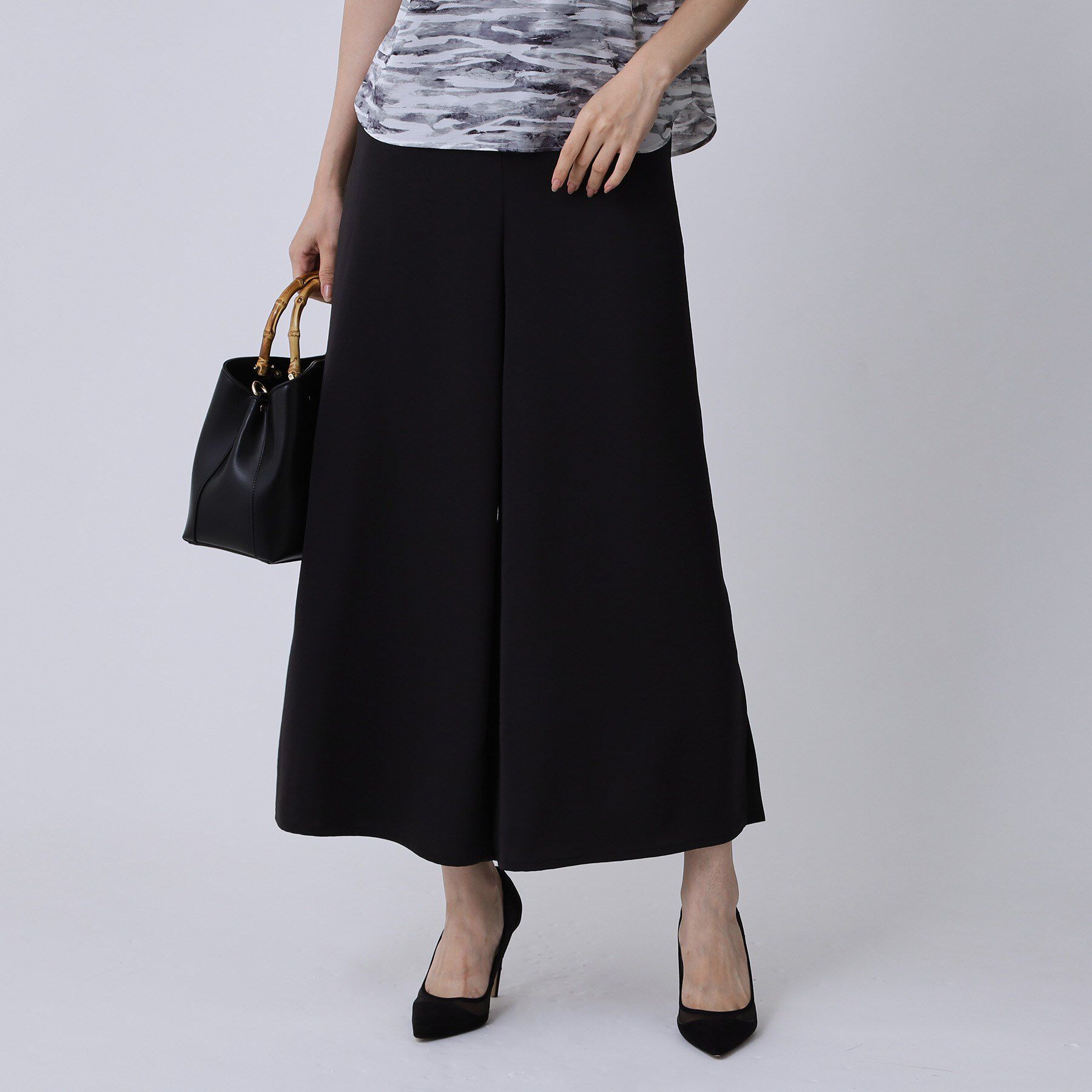 【クード　シャンス/COUP DE CHANCE】 【手洗い可／日本製】サイドスリット入りワイドパンツ