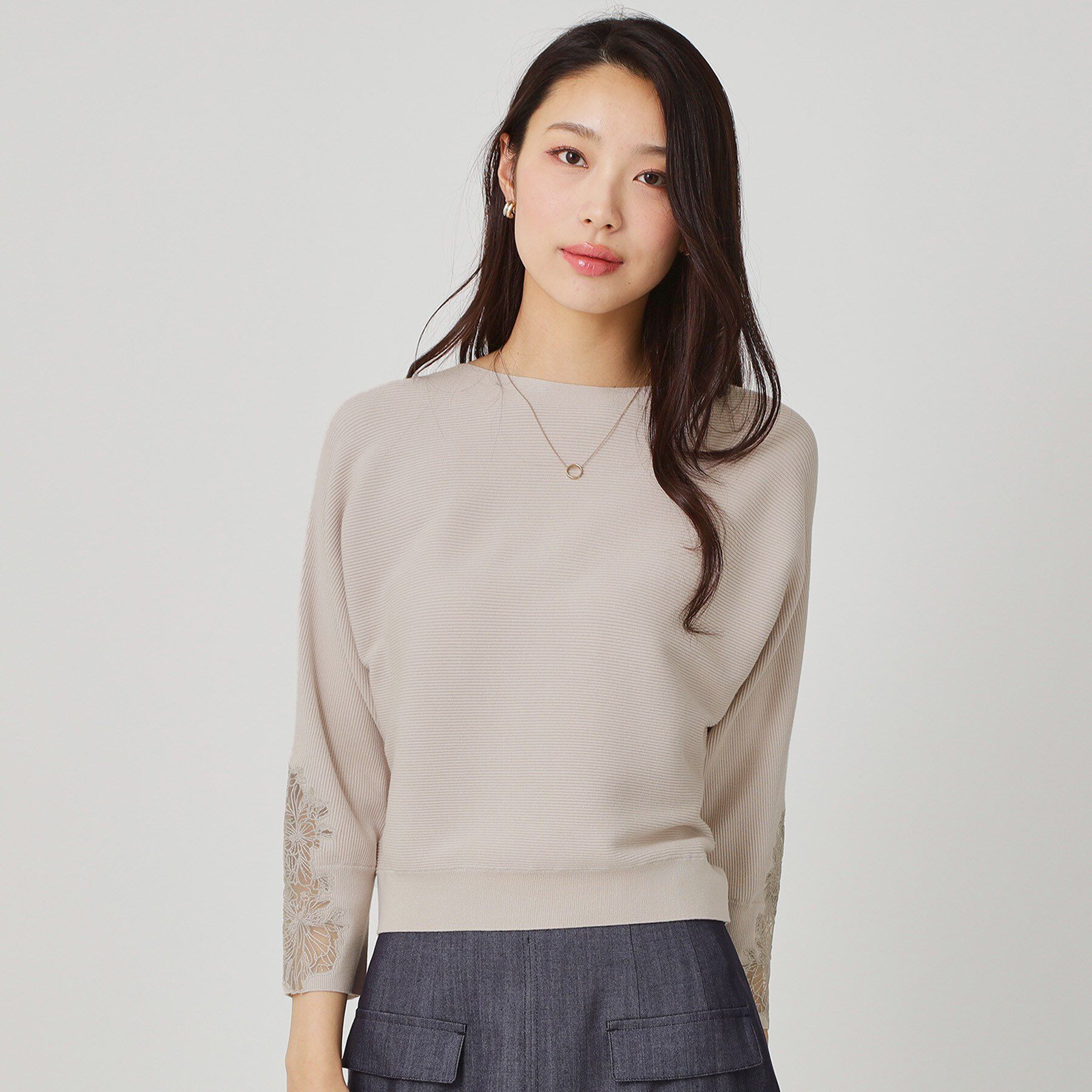 【クード　シャンス/COUP DE CHANCE】 【手洗い可】オーガンジー刺しゅうニットトップス