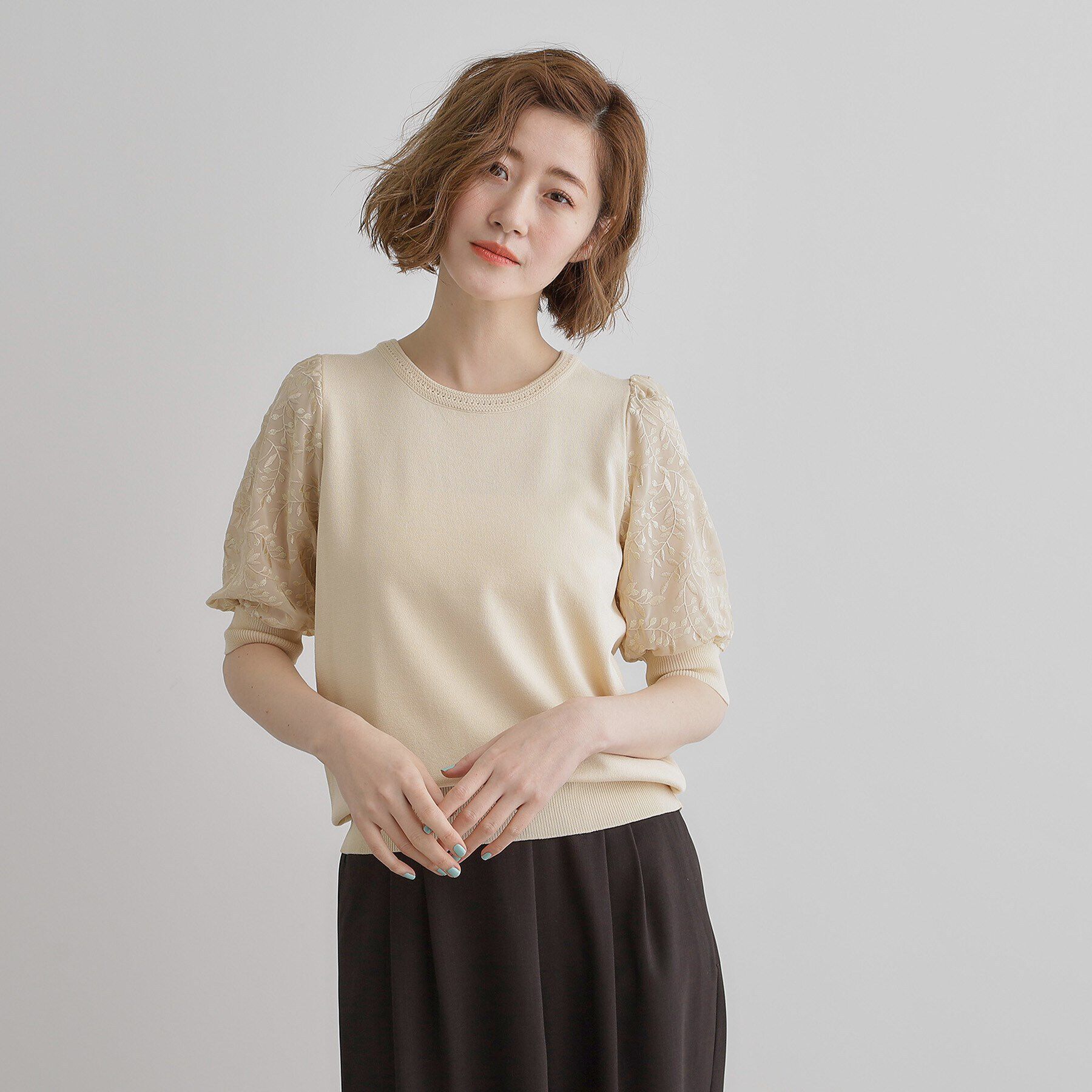 【グローブ/grove】 ほんのり透ける抜け感がポイント！袖刺繍5分袖プルオーバー