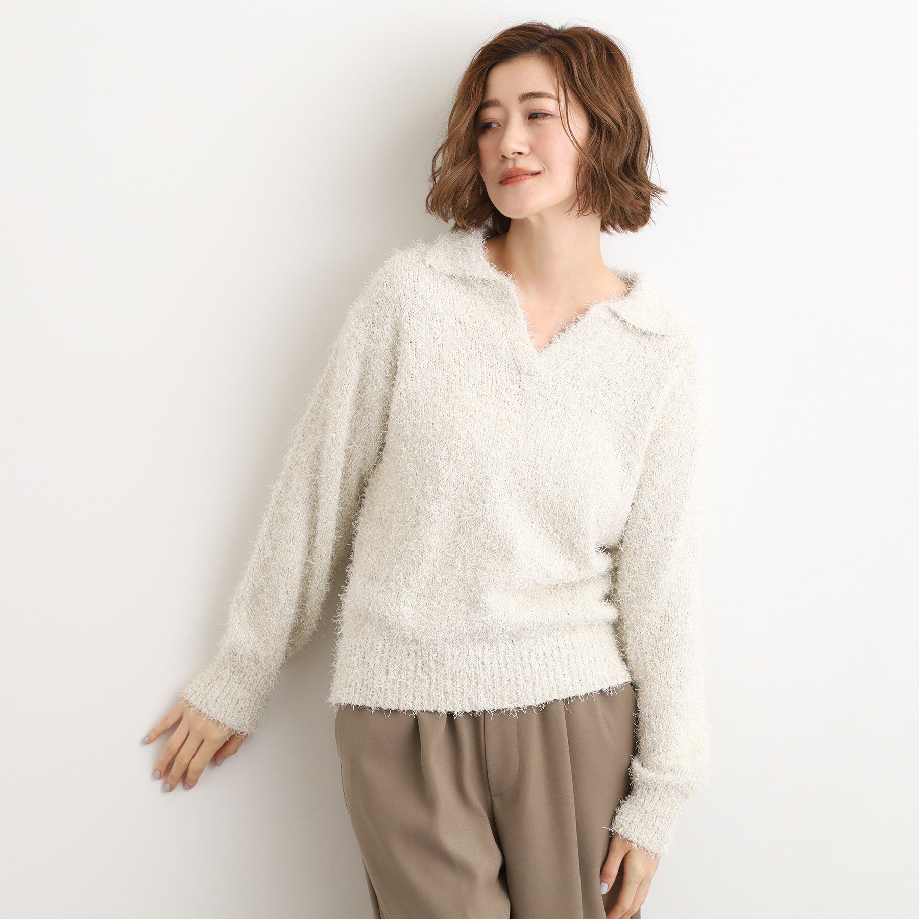 【グローブ/grove】 ラメフェザーヤーン オープンカラーニット