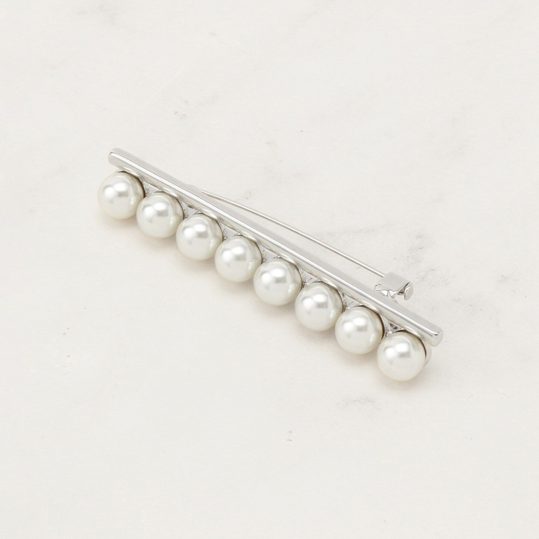 【グローブ/grove】 ラインパール調ブローチ