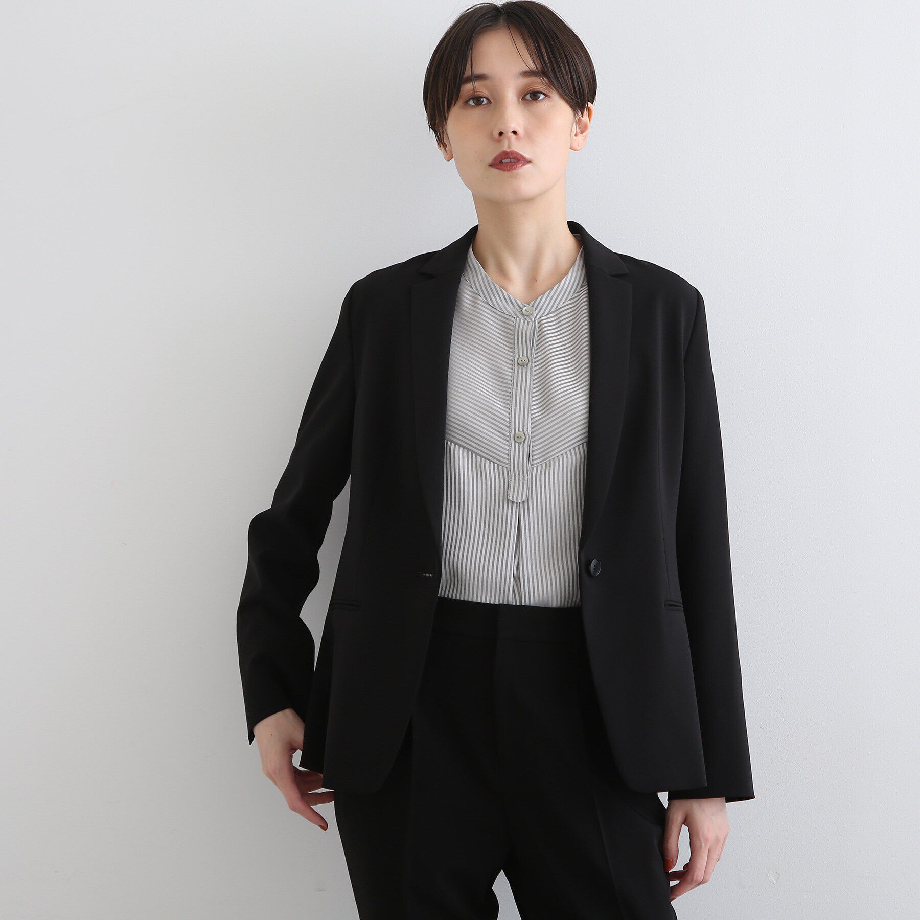 【インディヴィ/INDIVI】 【洗える/通勤/UVケア/日本製】ストレッチテーラードジャケット