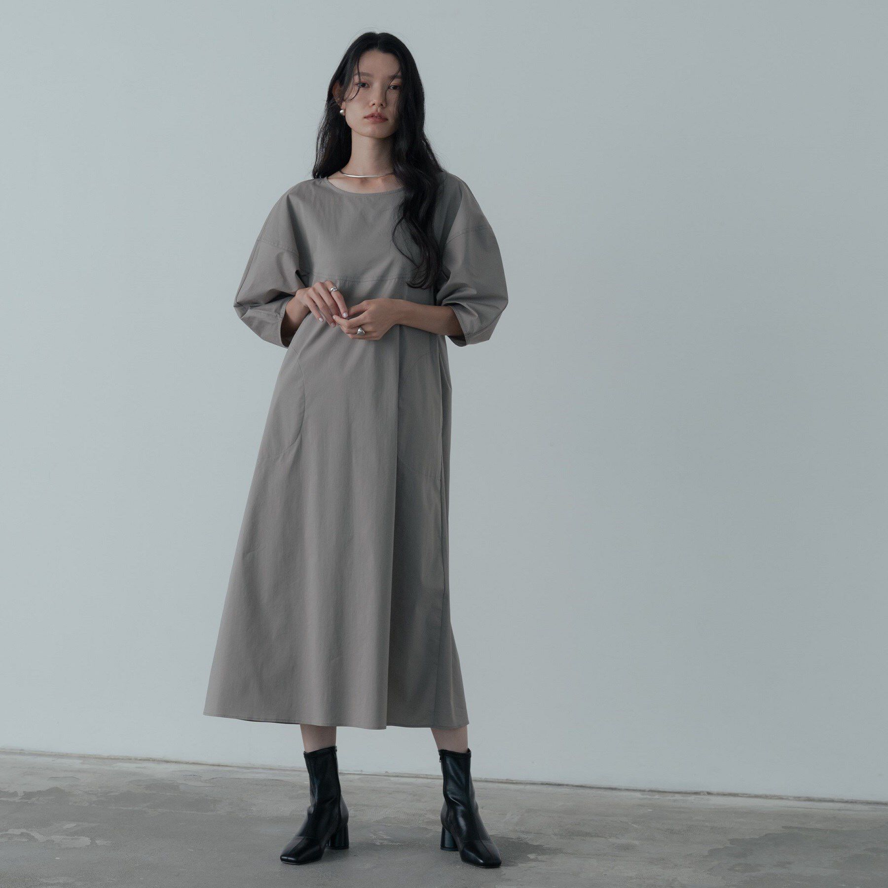 【インディヴィ/INDIVI】 フォルムスリーブワンピース