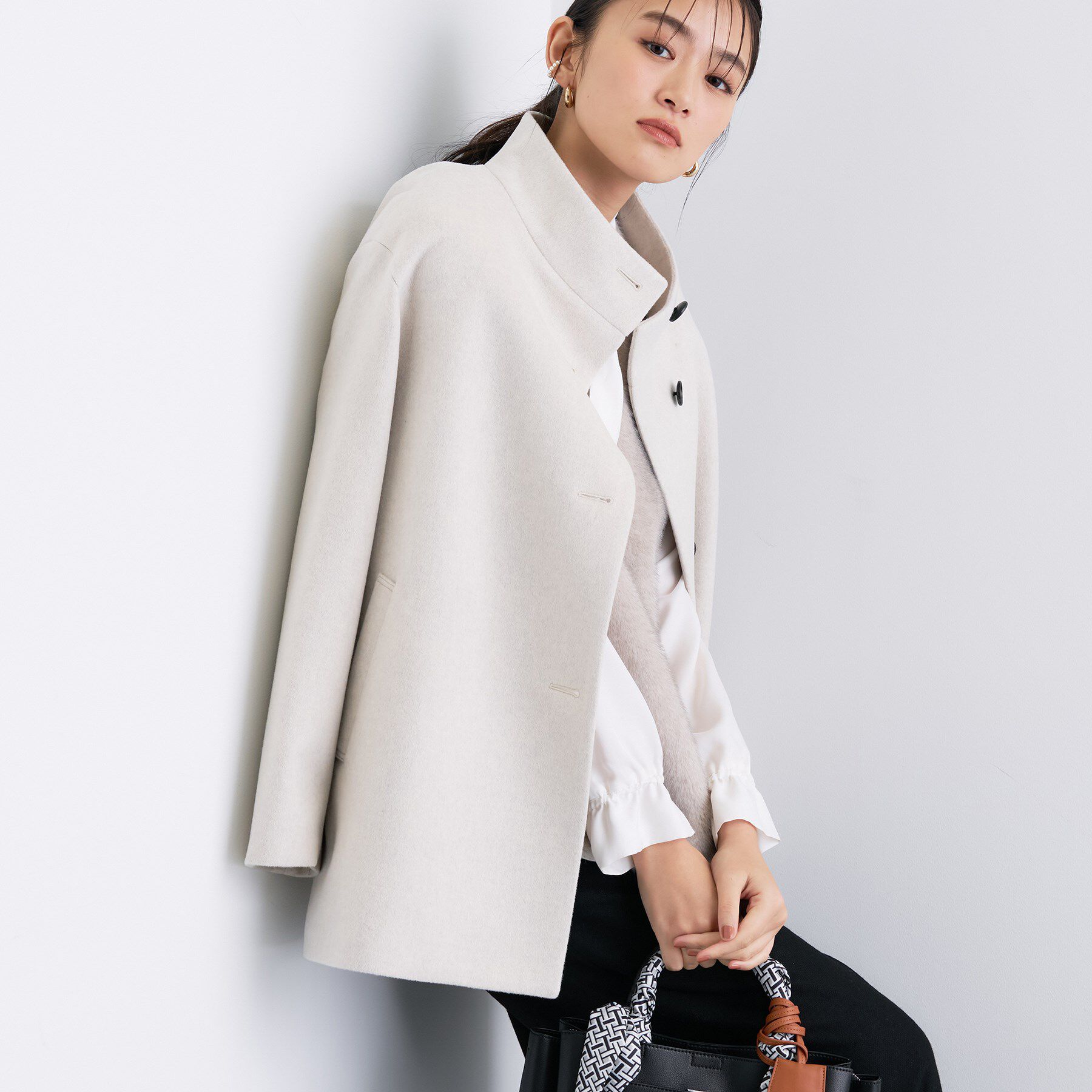 【インディヴィ/INDIVI】 【日本製／ミドル丈】スタンドカラーミドルコート