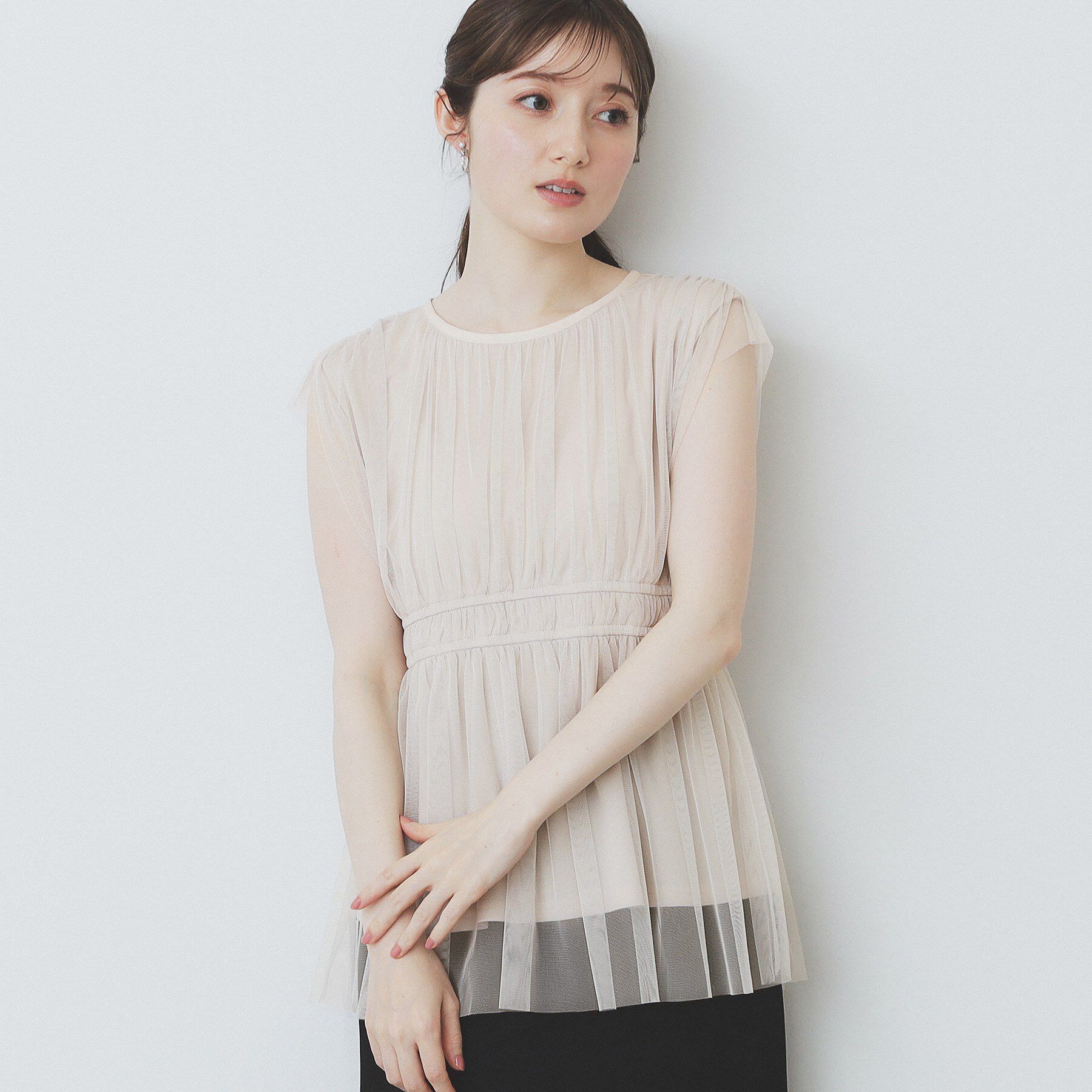 【インデックス/index】 チュールレイヤードペプラムブラウス【洗濯機洗い可】