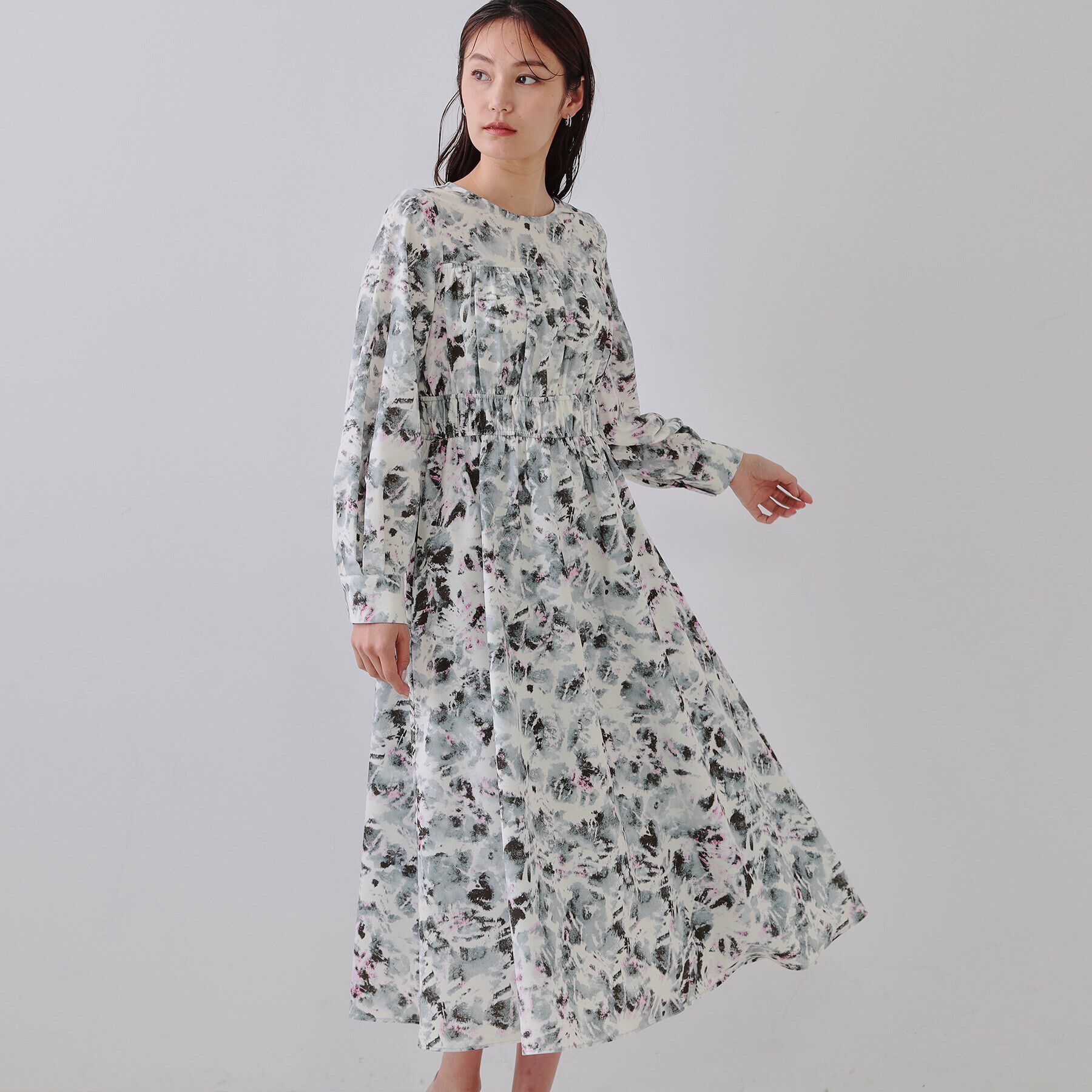 【オペークドットクリップ/OPAQUE.CLIP】 ぼかしフラワープリントワンピース【洗濯機洗い可】
