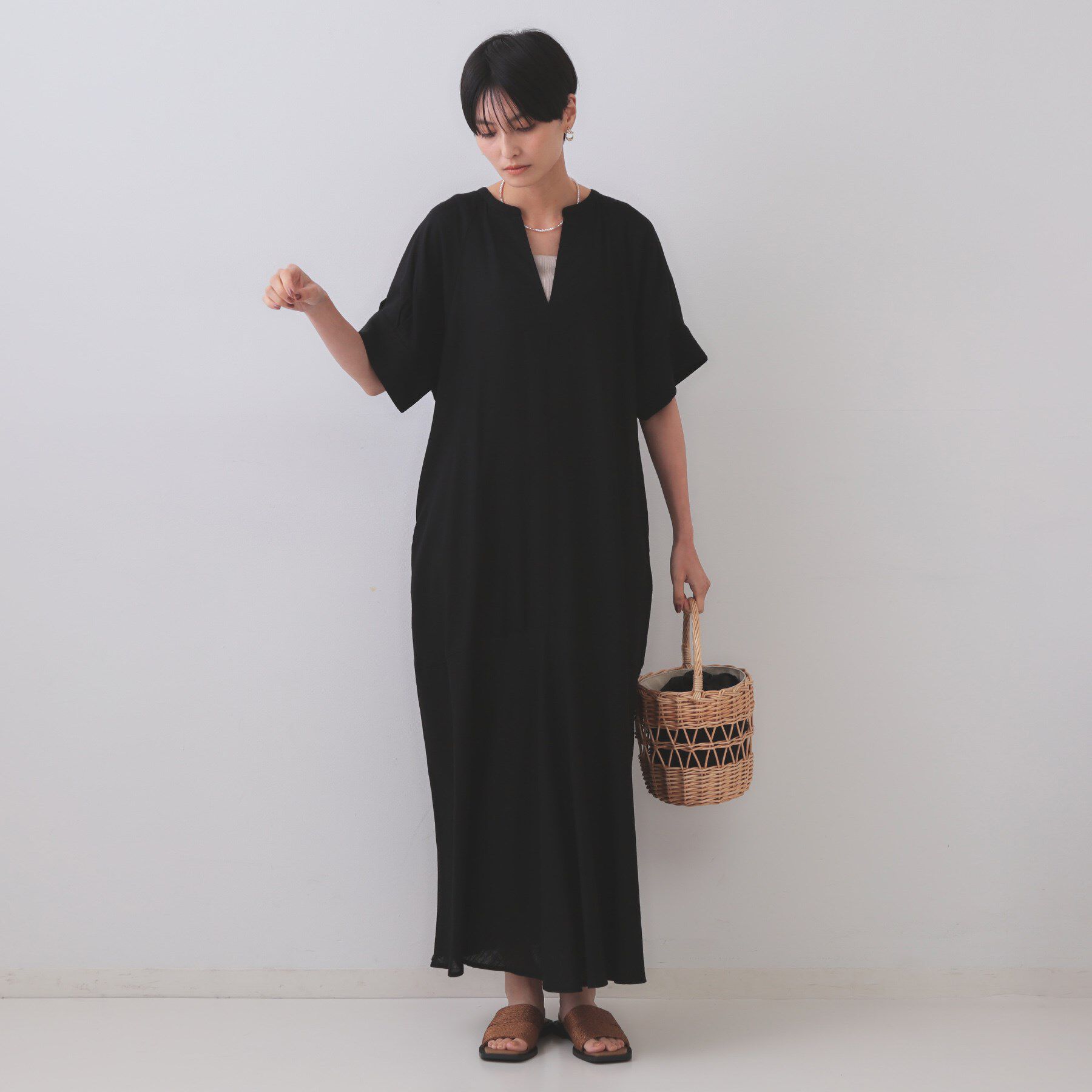 【オペークドットクリップ/OPAQUE.CLIP】 レーヨン麻キーネックワンピース【洗える】