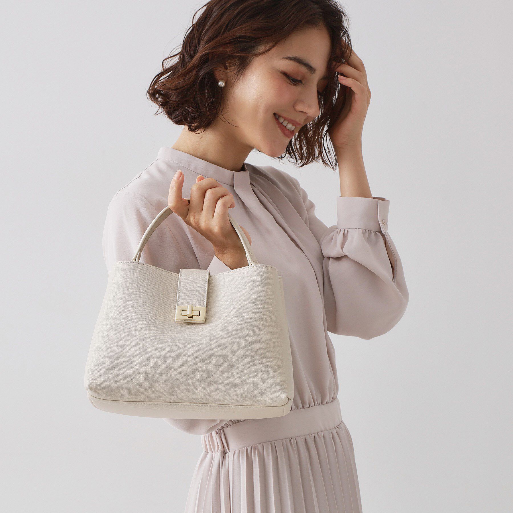 【オペークドットクリップ/OPAQUE.CLIP】 【2WAY】サフィアーノ調ミドルワンハンドルバッグ