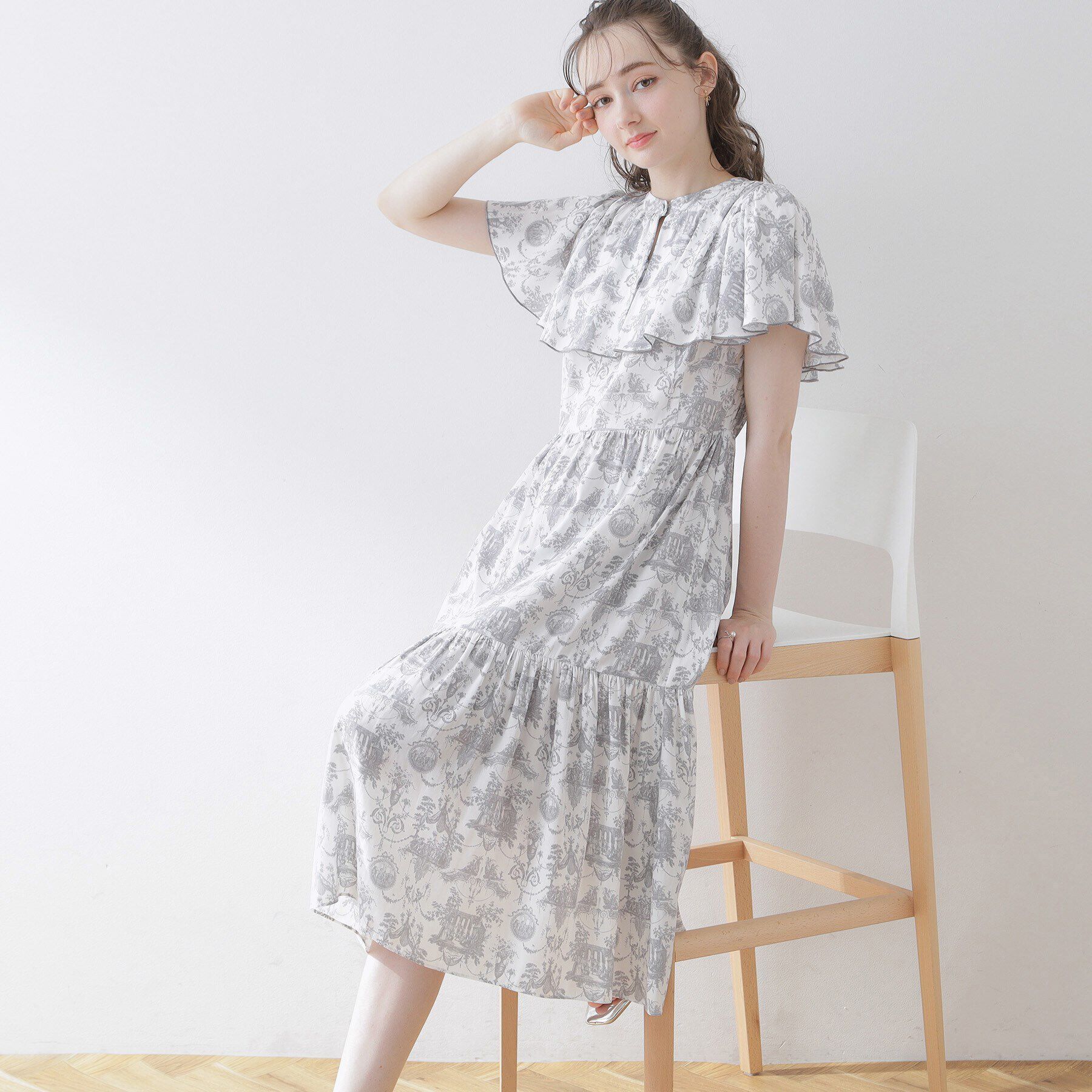 【クチュール　ブローチ/Couture brooch】 トワル・ド・ジュイ ケープドレス