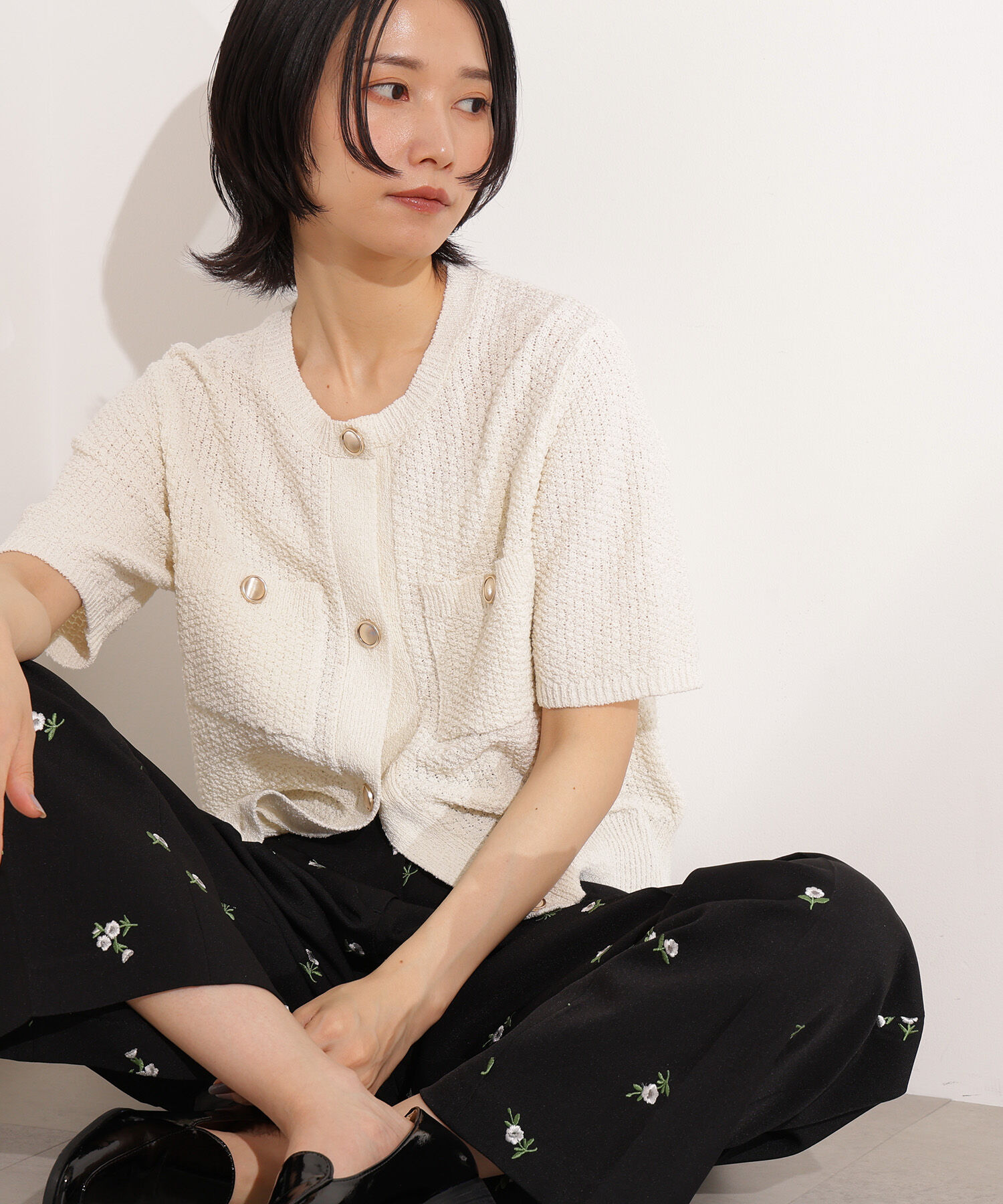 【エヌ　ナチュラルビューティベーシック/N.Natural Beauty Basic】 ゴールドボタンニットカーディガン