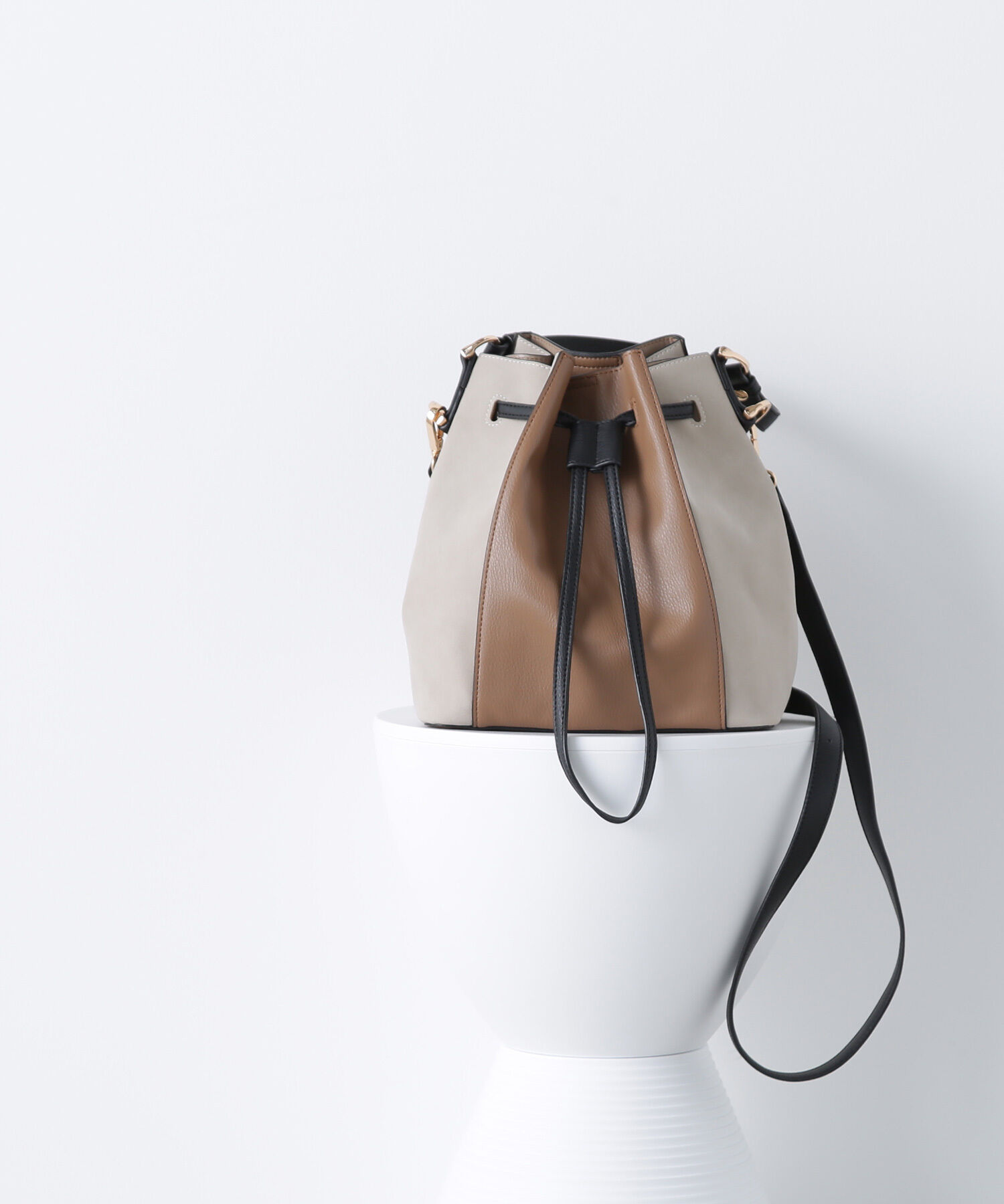 【ナチュラルビューティーベーシック/NATURAL BEAUTY BASIC】 ロータスバスケットバッグ