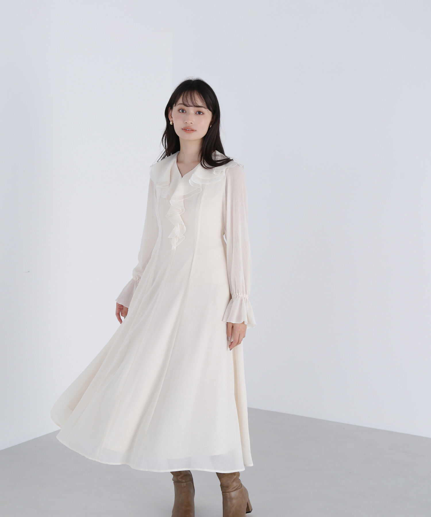 【ナチュラルビューティーベーシック/NATURAL BEAUTY BASIC】 ラッフルフリルワンピース