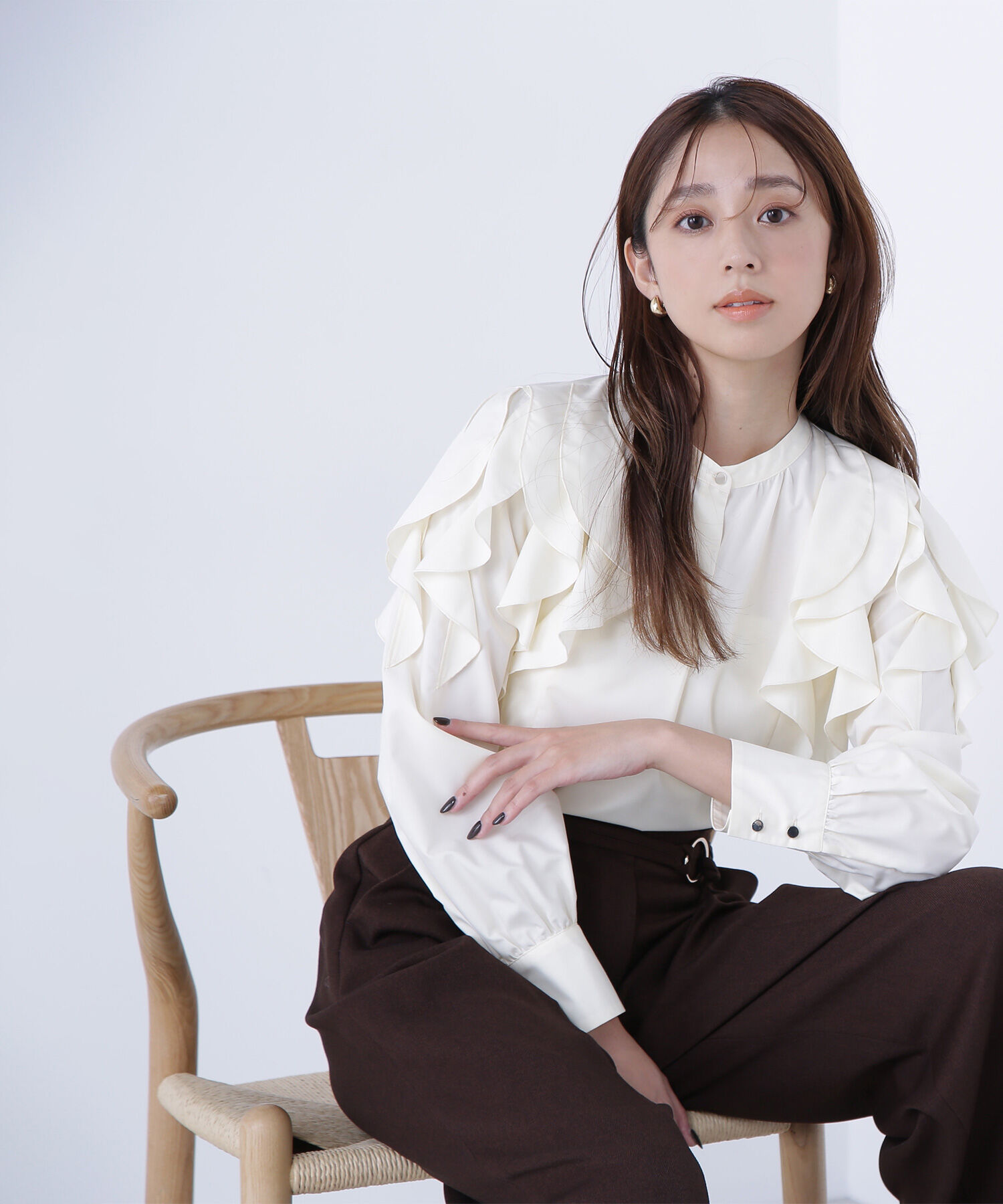 【ナチュラルビューティーベーシック/NATURAL BEAUTY BASIC】 メタルポイントフリルブラウス