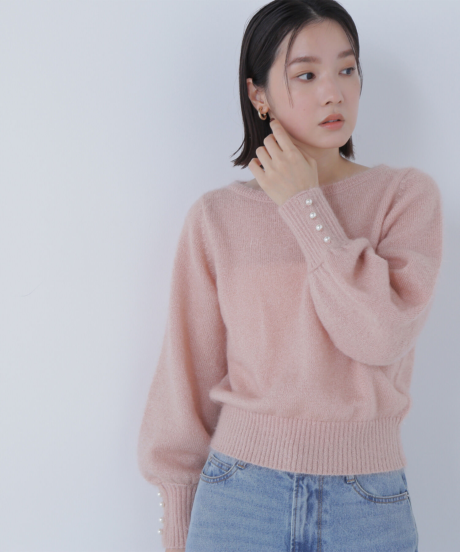 【ナチュラルビューティーベーシック/NATURAL BEAUTY BASIC】 パールボタンヘアリーニット