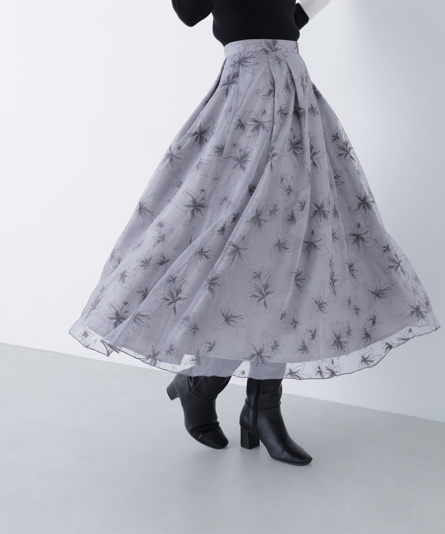 【ナチュラルビューティーベーシック/NATURAL BEAUTY BASIC】 チュール刺繍フレアスカート