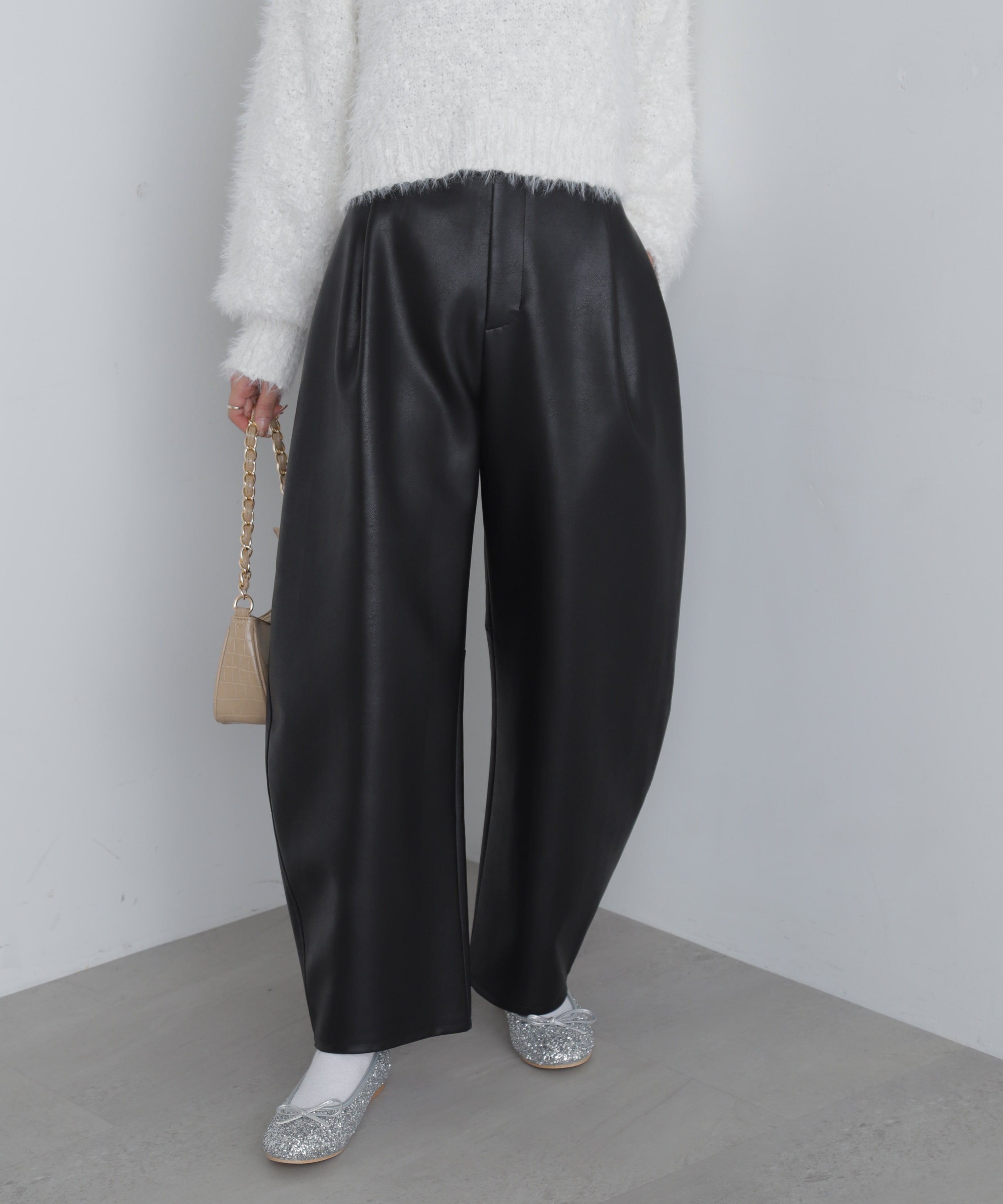 【フリーズマート/Free's Mart】 合皮タックカーヴィーパンツ