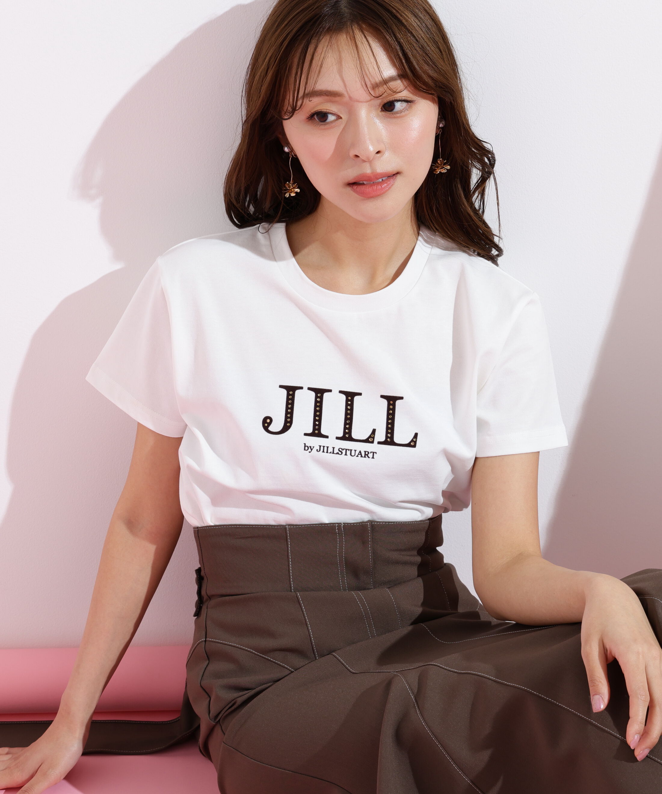 人気ファッションメンズ|【ジル　バイ　ジル　スチュアート/JILL by JILL STUART】 フロッキーロゴTシャツ
