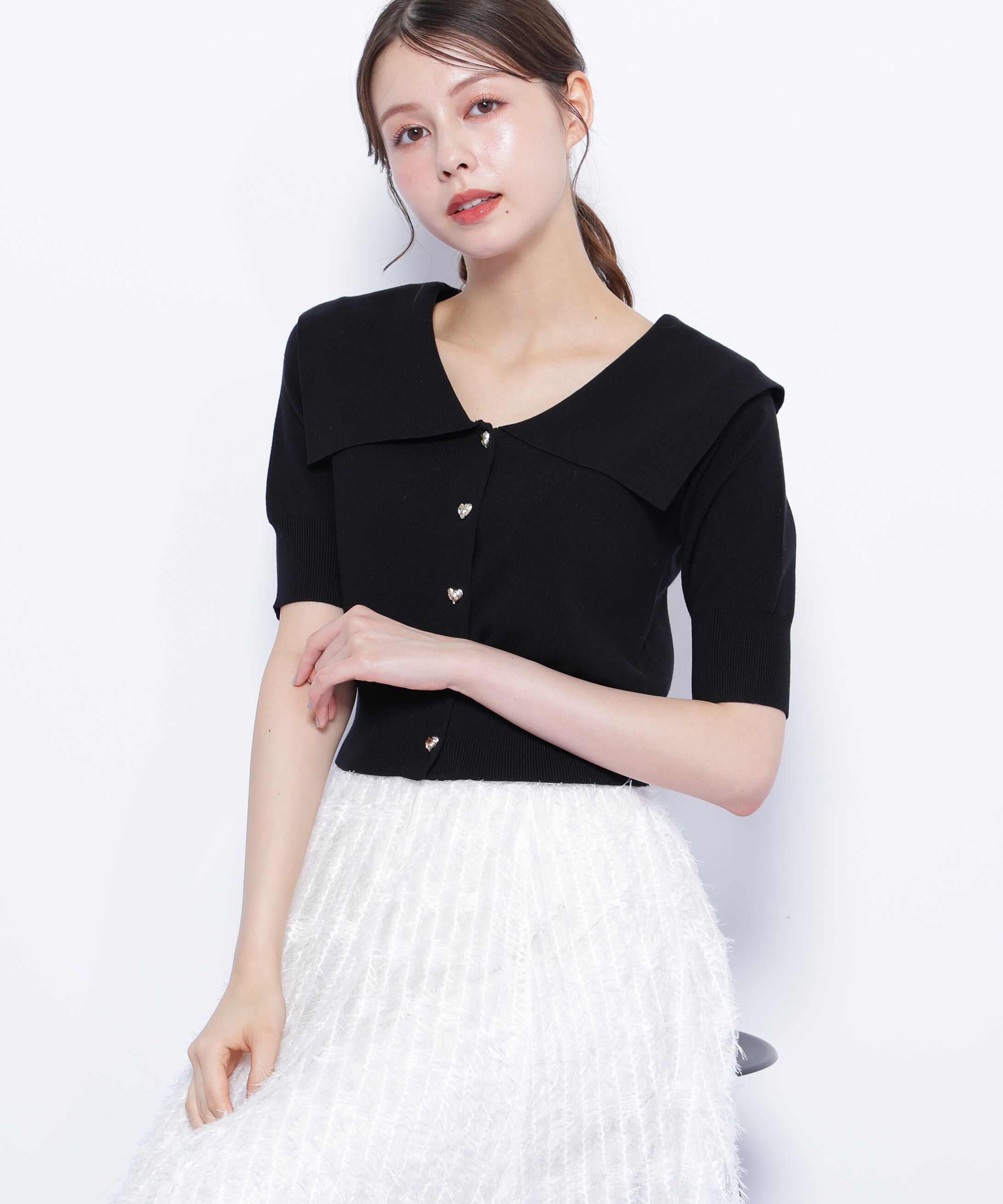 【ジル　バイ　ジル　スチュアート/JILL by JILL STUART】 半袖ビッグカラーデザイン釦ニット